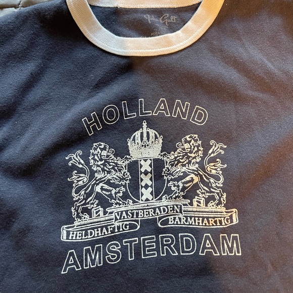 Brandy Melville shirt - Picture 2 of 5